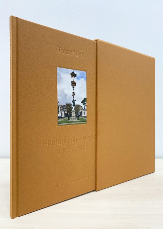 西野達『Tatzu Nishi Photographic Works 2007-2017』（特装版）A