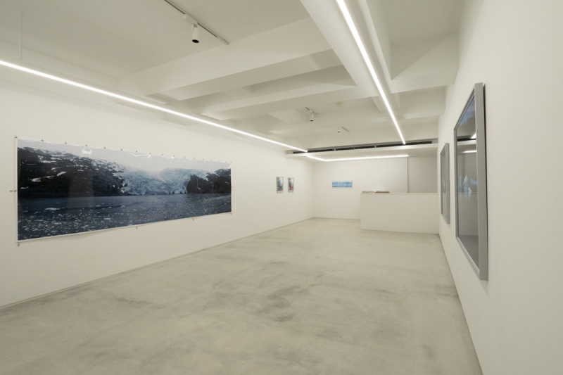 Middle of the Night - 過去の展覧会 | AKIO NAGASAWA