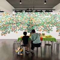 絵画柿とランプのある静物 油絵 『柿』